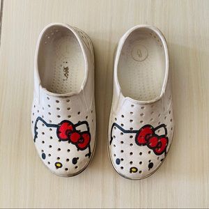 Native Shoes in Hello Kitty Miles Print sz C11